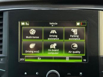 Renault Megane 1.5 Blue dCi Iconic Sport Tourer 5dr Diesel Manual Euro 6 (s/s) 