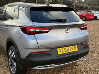 Vauxhall Grandland X 1.2 Turbo Sport Nav SUV 5dr Petrol Manual Euro 6 (s/s) (130 ps)