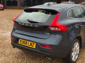 Volvo V40 2.0 T3 GPF Inscription Hatchback 5dr Petrol Manual Euro 6 (s/s) 