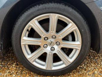 Volvo V40 2.0 T3 GPF Inscription Hatchback 5dr Petrol Manual Euro 6 (s/s) 