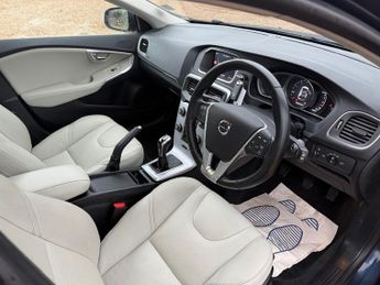 Volvo V40 2.0 T3 GPF Inscription Hatchback 5dr Petrol Manual Euro 6 (s/s) 