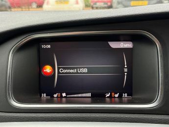 Volvo V40 2.0 T3 GPF Inscription Hatchback 5dr Petrol Manual Euro 6 (s/s) 