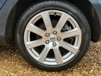 Volvo V40 2.0 T3 GPF Inscription Hatchback 5dr Petrol Manual Euro 6 (s/s) 
