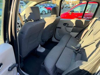 Renault Modus 1.4 16v Dynamique Hatchback 5dr Petrol Manual (161 g/km, 98 bhp)