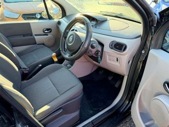 Renault Modus 1.4 16v Dynamique Hatchback 5dr Petrol Manual (161 g/km, 98 bhp)