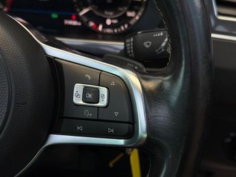 Volkswagen Tiguan 2.0 TDI R-Line DSG 4Motion Euro 6 (s/s) 5dr