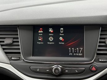 Vauxhall Astra 1.5 Turbo D Business Edition Nav Hatchback 5dr Diesel Manual Eur