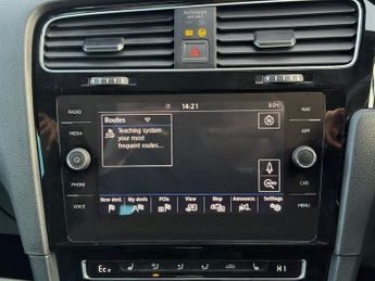 Volkswagen Golf 1.4 TSI 8.7kWh GTE Advance Hatchback 5dr Petrol Plug-in Hybrid D