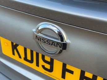 Nissan Qashqai 1.3 DIG-T N-Motion SUV 5dr Petrol Manual Euro 6 (s/s) (140 ps)