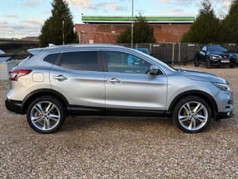 Nissan Qashqai 1.3 DIG-T N-Motion SUV 5dr Petrol Manual Euro 6 (s/s) (140 ps)