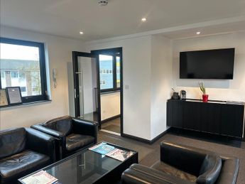 Mercedes GLA220 2.1 GLA220d AMG Line (Premium Plus) SUV 5dr Diesel 7G-DCT 4MATIC