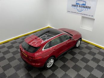Jaguar F-Pace 2.0 D180 Portfolio Auto AWD Euro 6 (s/s) 5dr