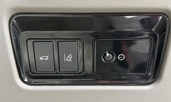 Jaguar F-Pace 2.0 D180 Portfolio Auto AWD Euro 6 (s/s) 5dr