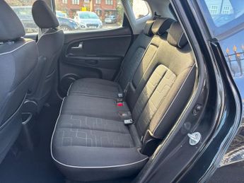 Kia Venga 1.6 2 MPV 5dr Petrol Auto Euro 5 (123 bhp)