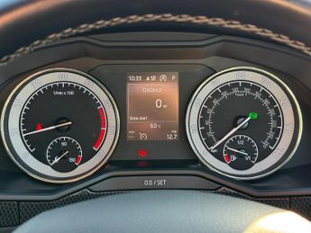 Skoda Superb 2.0 TSI SportLine Hatchback 5dr Petrol DSG Euro 6 (s/s) (220 ps)