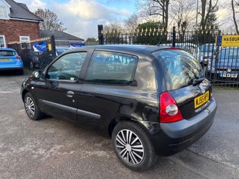 Renault Clio 1.4 16v Expression Hatchback 3dr Petrol Automatic (174 g/km, 98 