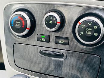 Hyundai Sonata 2.4 CDX 4dr