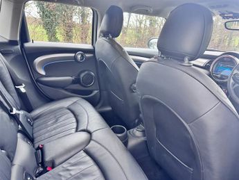 MINI Hatch COOPER EXCLUSIVE