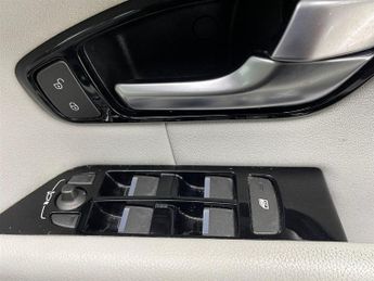 Land Rover Range Rover Evoque 2.0 TD4 SE Tech Auto 4WD Euro 6 (s/s) 5dr