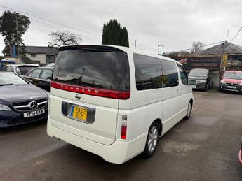 Nissan Elgrand 