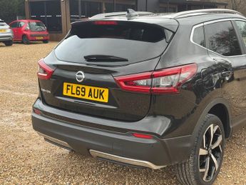 Nissan Qashqai 1.3 DIG-T Tekna SUV 5dr Petrol DCT Auto Euro 6 (s/s) (160 ps)