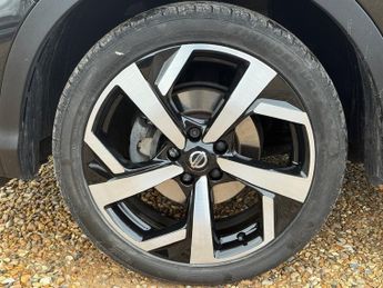 Nissan Qashqai 1.3 DIG-T Tekna SUV 5dr Petrol DCT Auto Euro 6 (s/s) (160 ps)