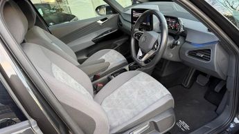 Volkswagen ID.3 Pro Performance 58kWh Life Auto 5dr