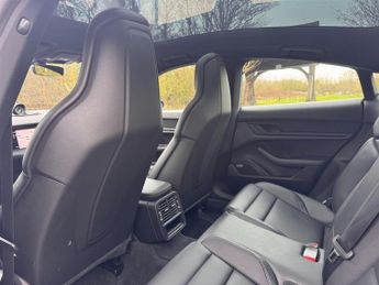 Porsche Taycan PERFORMANCE PLUS 4S 93.4kWh