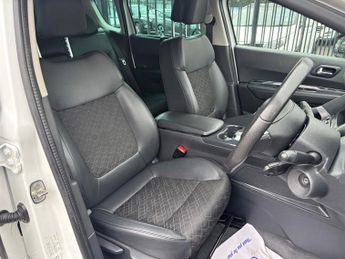 Peugeot 3008 1.6 BlueHDi Allure SUV 5dr Diesel ETG Euro 6 (s/s) (120 ps)