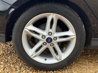 Ford Focus 1.0T EcoBoost Titanium Hatchback 5dr Petrol Auto Euro 6 (s/s) (1