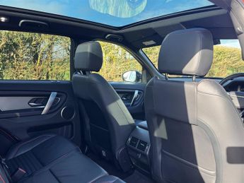 Land Rover Discovery Sport P300e 12.2kWh R-DYNAMIC SE