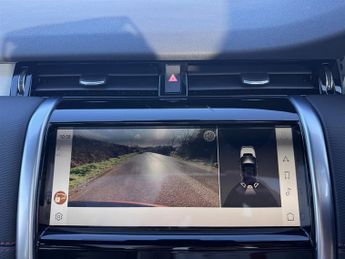 Land Rover Discovery Sport P300e 12.2kWh R-DYNAMIC SE