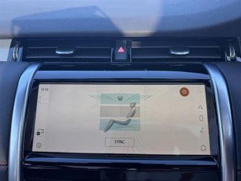 Land Rover Discovery Sport P300e 12.2kWh R-DYNAMIC SE