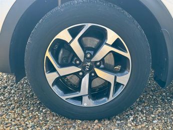 Kia Sportage 1.6 CRDi MHEV 2 SUV 5dr Diesel Hybrid Manual Euro 6 (s/s) (134 b