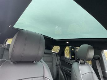 Land Rover Range Rover Evoque D180 R-DYNAMIC HSE