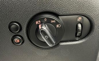 MINI Hatch 2.0 John Cooper Works Auto Euro 6 (s/s) 3dr