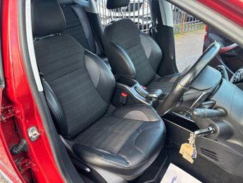 Peugeot 2008 1.6 e-HDi Allure SUV 5dr Diesel EGC Euro 5 (s/s) (92 ps)