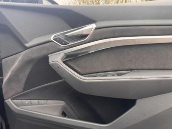 Audi E-Tron 50 QUATTRO BLACK EDITION 71.2kWh