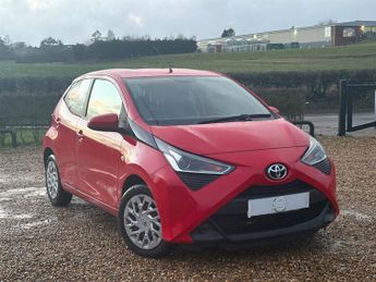 Toyota AYGO 1.0 VVT-i x-play Hatchback 5dr Petrol x-shift Euro 6 (71 ps)
