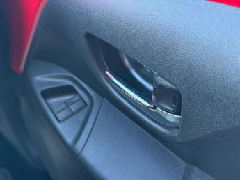 Toyota Aygo 1.0 VVT-i x-play Hatchback 5dr Petrol x-shift Euro 6 (71 ps)