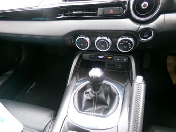 Fiat 124 Spider 1.4 MultiAir Lusso Convertible 2dr Petrol Euro 6 (140 ps)