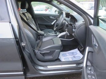 Audi Q2 TFSI S LINE AUTO