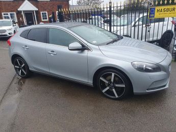 Volvo V40 2.0 D4 SE Lux Nav Hatchback 5dr Diesel Manual Euro 6 (s/s) (190 