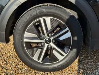 Kia Niro 1.6 GDi 8.9kWh 3 SUV 5dr Petrol Plug-in Hybrid DCT Euro 6 (s/s) 