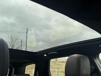 Land Rover Discovery Sport P300e 12.2kWh R-DYNAMIC S