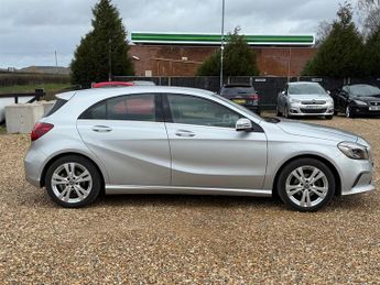 Mercedes A180d 1.5 Sport (Premium) Hatchback 5dr Diesel 7G-DCT Euro 6 (s/s) (10