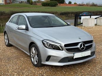 Mercedes A180d 1.5 Sport (Premium) Hatchback 5dr Diesel 7G-DCT Euro 6 (s/s) (10