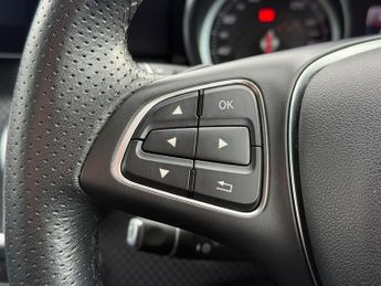 Mercedes A180d 1.5 Sport (Premium) Hatchback 5dr Diesel 7G-DCT Euro 6 (s/s) (10