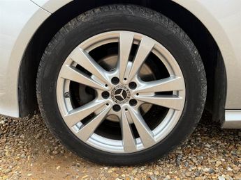 Mercedes A180d 1.5 Sport (Premium) Hatchback 5dr Diesel 7G-DCT Euro 6 (s/s) (10