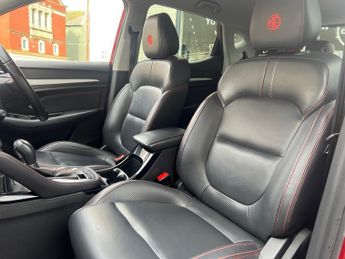 MG MG ZS EXCLUSIVE T-GDI